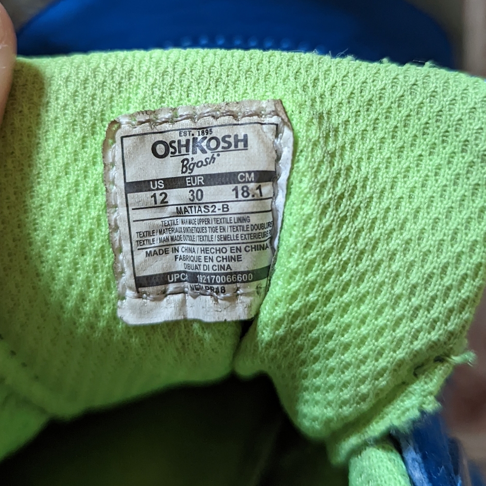 Oshkosh B'gosh Water Shoes - Picture 3 of 3
